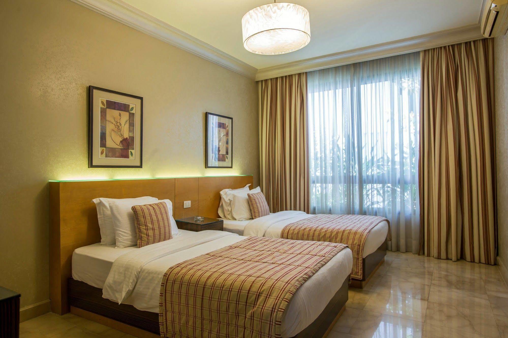 Apartamento Lahoya Garden Beirut Exterior foto