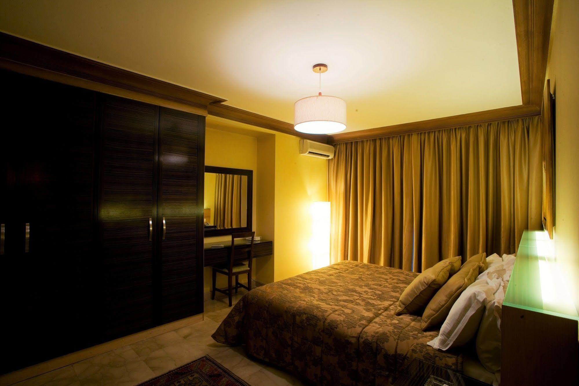 Apartamento Lahoya Garden Beirut Exterior foto