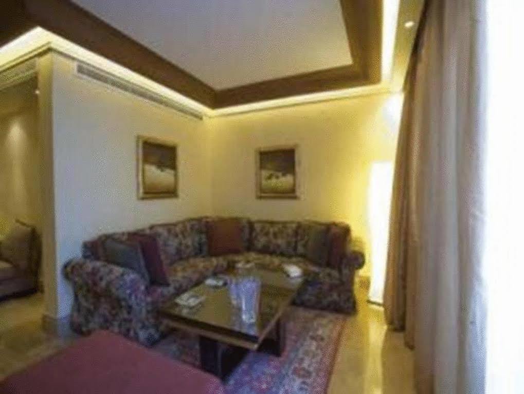 Apartamento Lahoya Garden Beirut Exterior foto